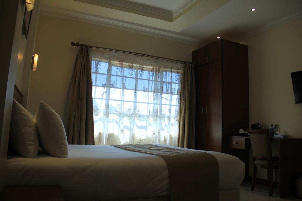 Brownie'S Guesthouse Lake Elementaita Bagian luar foto