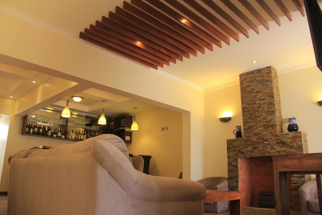 Brownie'S Guesthouse Lake Elementaita Bagian luar foto