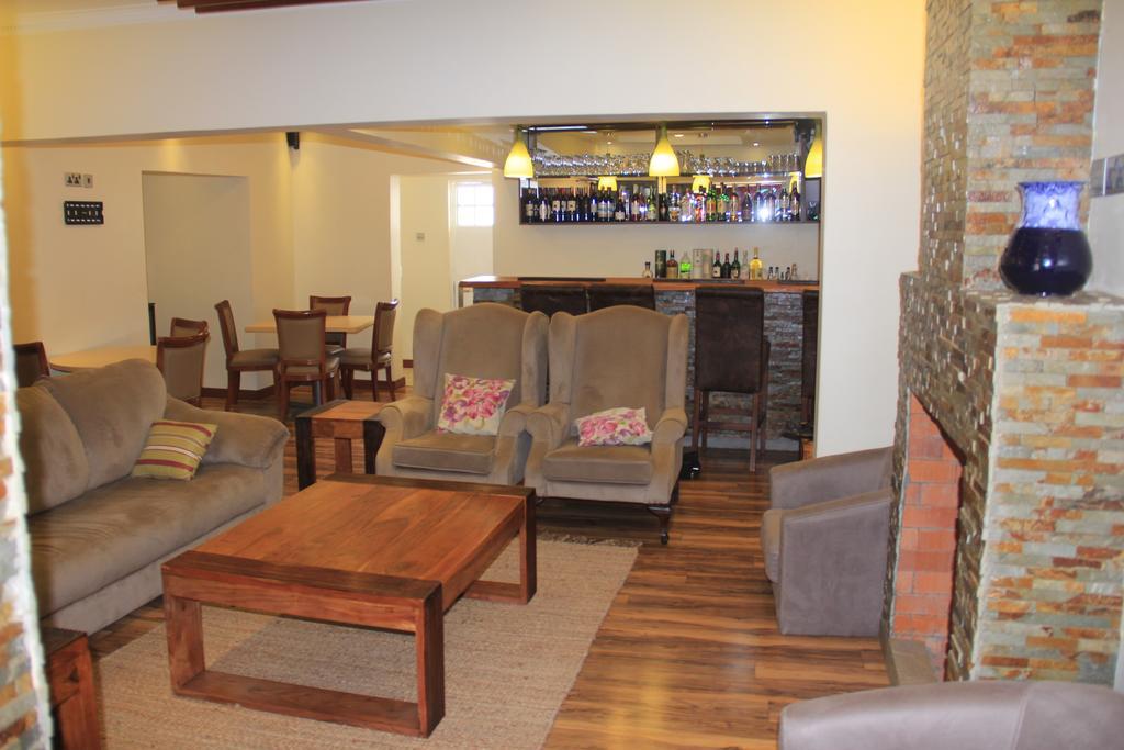 Brownie'S Guesthouse Lake Elementaita Bagian luar foto