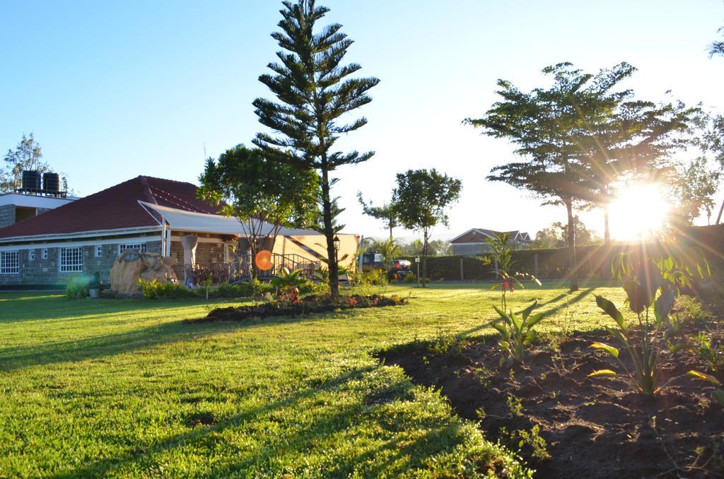 Brownie'S Guesthouse Lake Elementaita Bagian luar foto